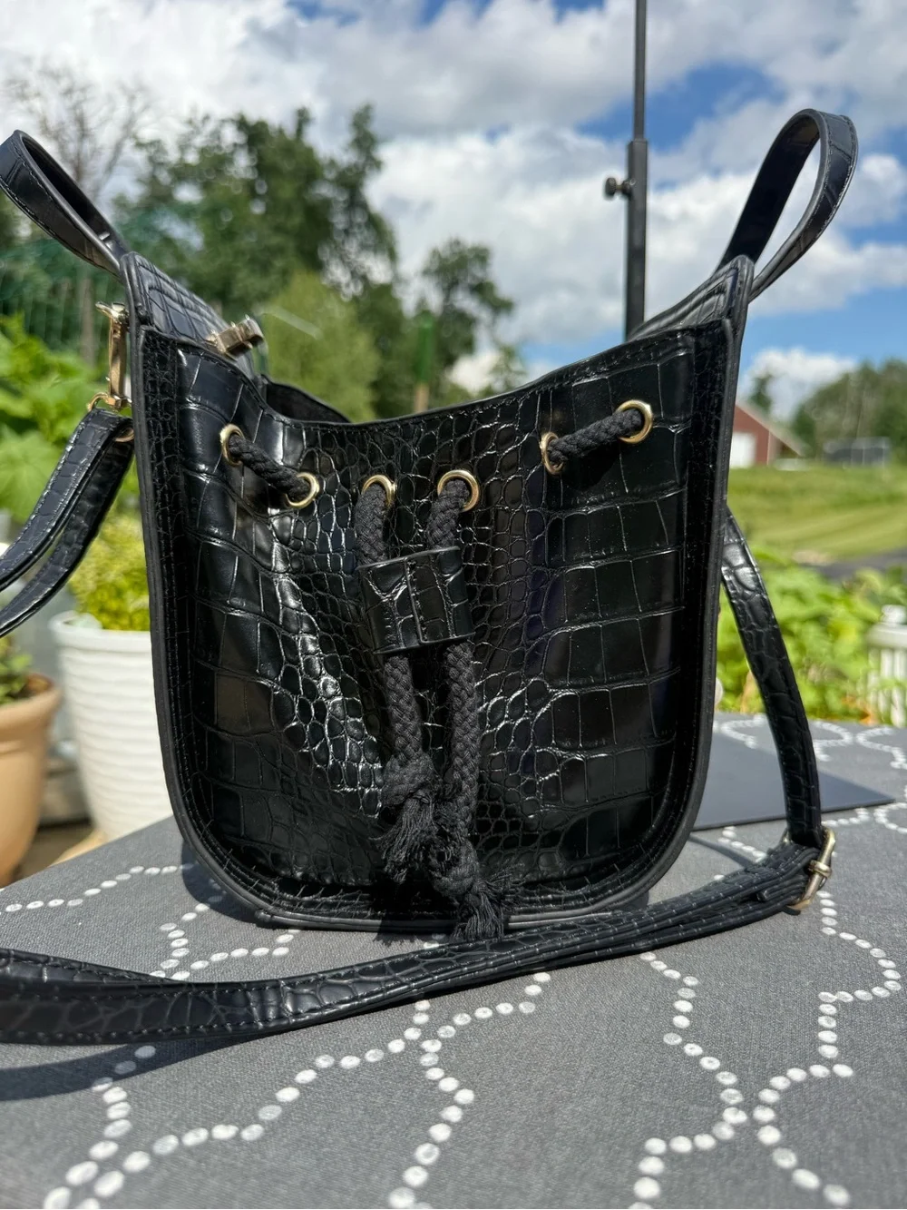 Croc-Embossed Mini Satchel With Sunglasses Face & Earrings - Picture 5 of 9
